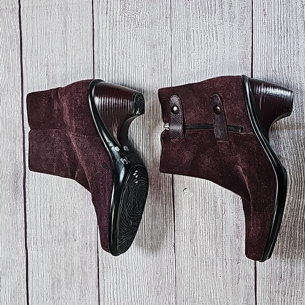 Dansko sz 36 maroon suede booties - Picture 5 of 10